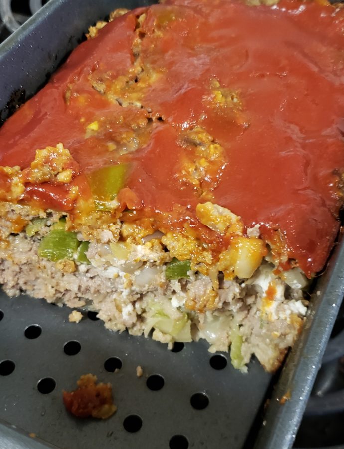 A delicious gluten free goat cheese stuffed meatloaf, a healthy dinner recipe! #fitandfrugalmommy #healthydinner #healthyrecipe #eatclean