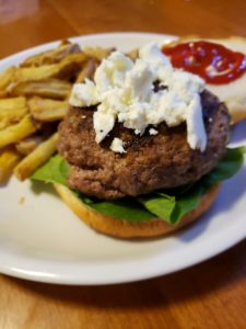 A keto homemade burger with absolutely no fillers or additives that tastes absolutely delicious. #fitandfrugalmommy #health #fitness #healthyrecipes #eatclean #keto
